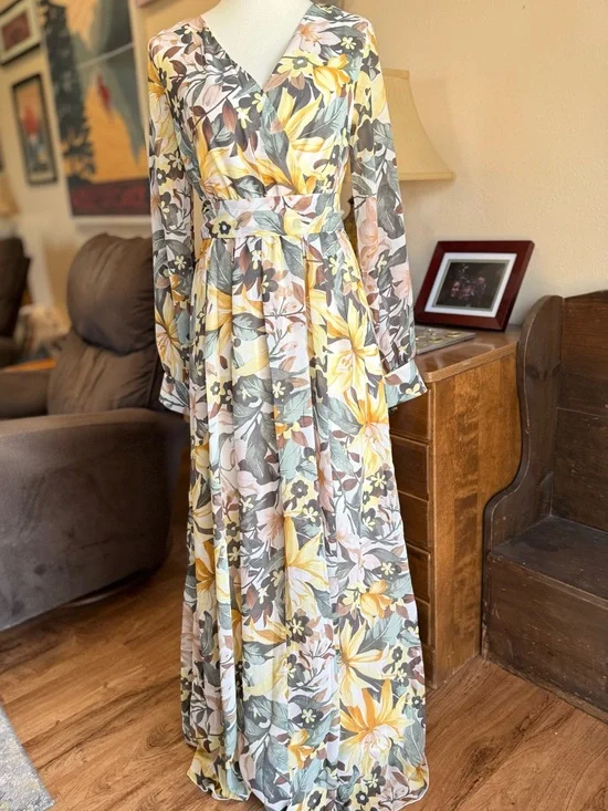 NWOT Elegant Floral Long Sleeve Maxi Dress - Picture 3 of 11